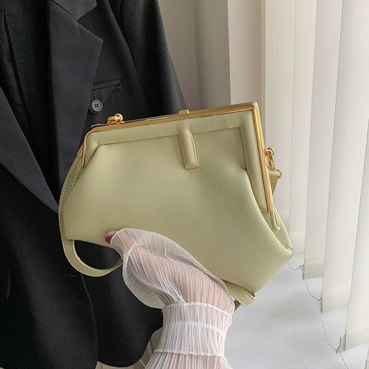 Simple small fragrant cloud bag texture new fashion fashion solid color clip bag shoulder bag crossbody bag