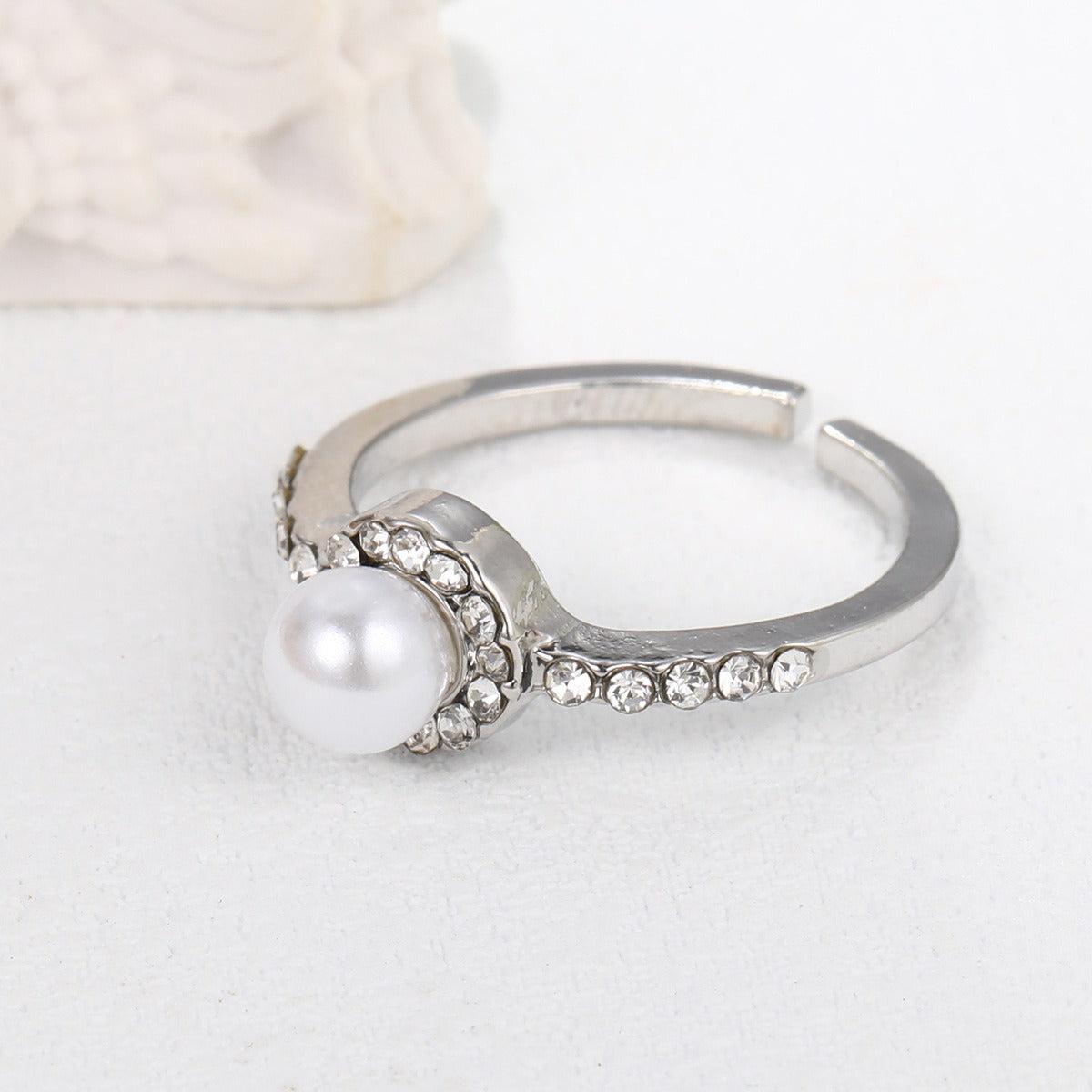 New Cool Style Inlaid Pearl Zircon Open Ring for Female Personality, Small Design, Light Luxury Handpiece